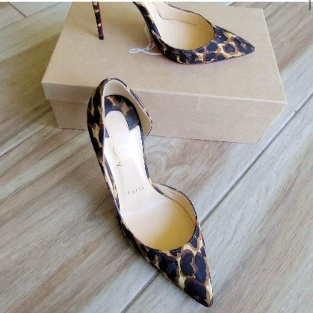 Christian Louboutin Iriza 100 Brown Silk Leopard
Sandal Heels Eur. 35.5 - Picture 2 of 16